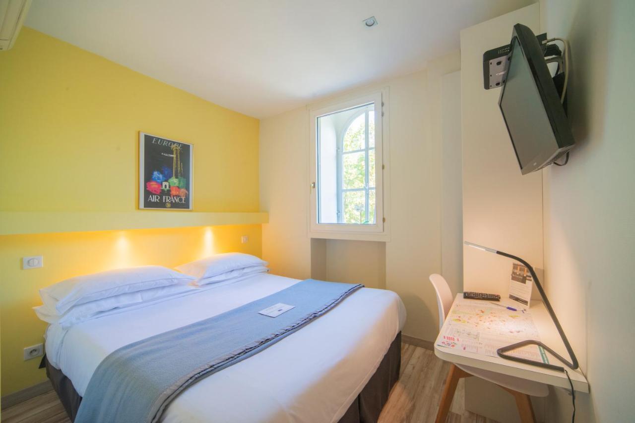 One-Bedroom Premier Apartment
