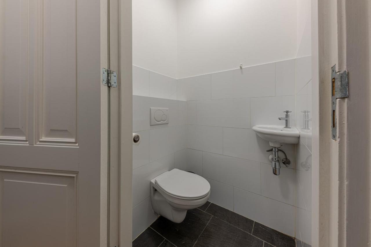 Two-Bedroom Apartment (6 Adults),1070518327:JPEG