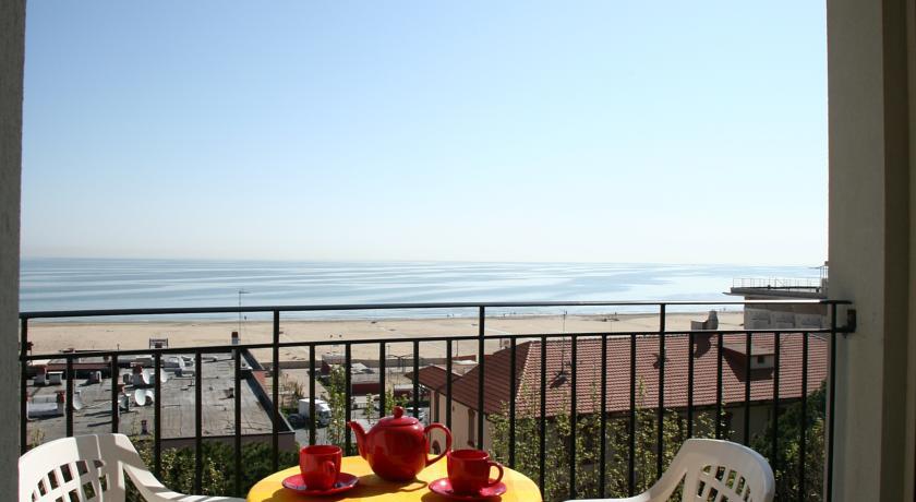 One-Bedroom Apartment with Sea View (2 Adults)
