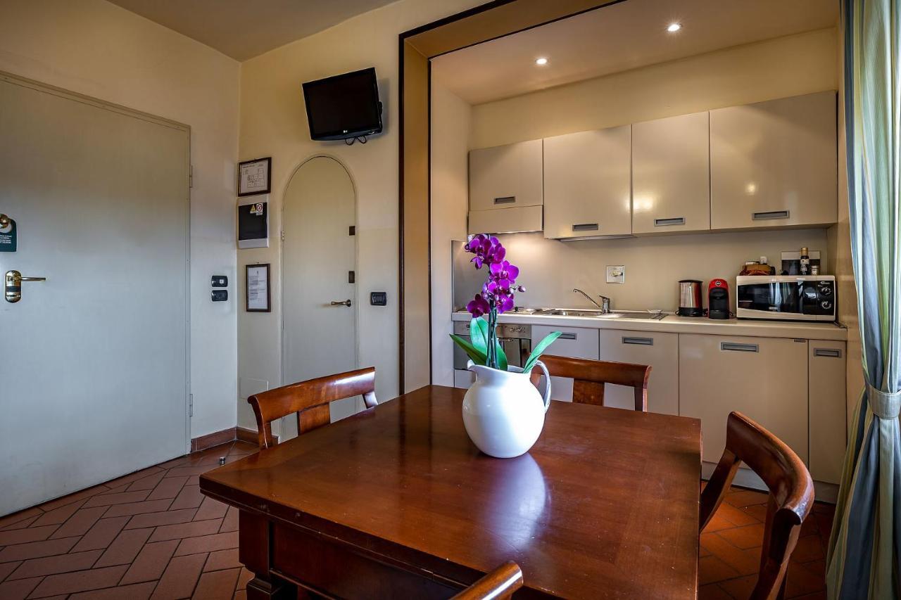 One-Bedroom Apartment,1105951053:JPEG