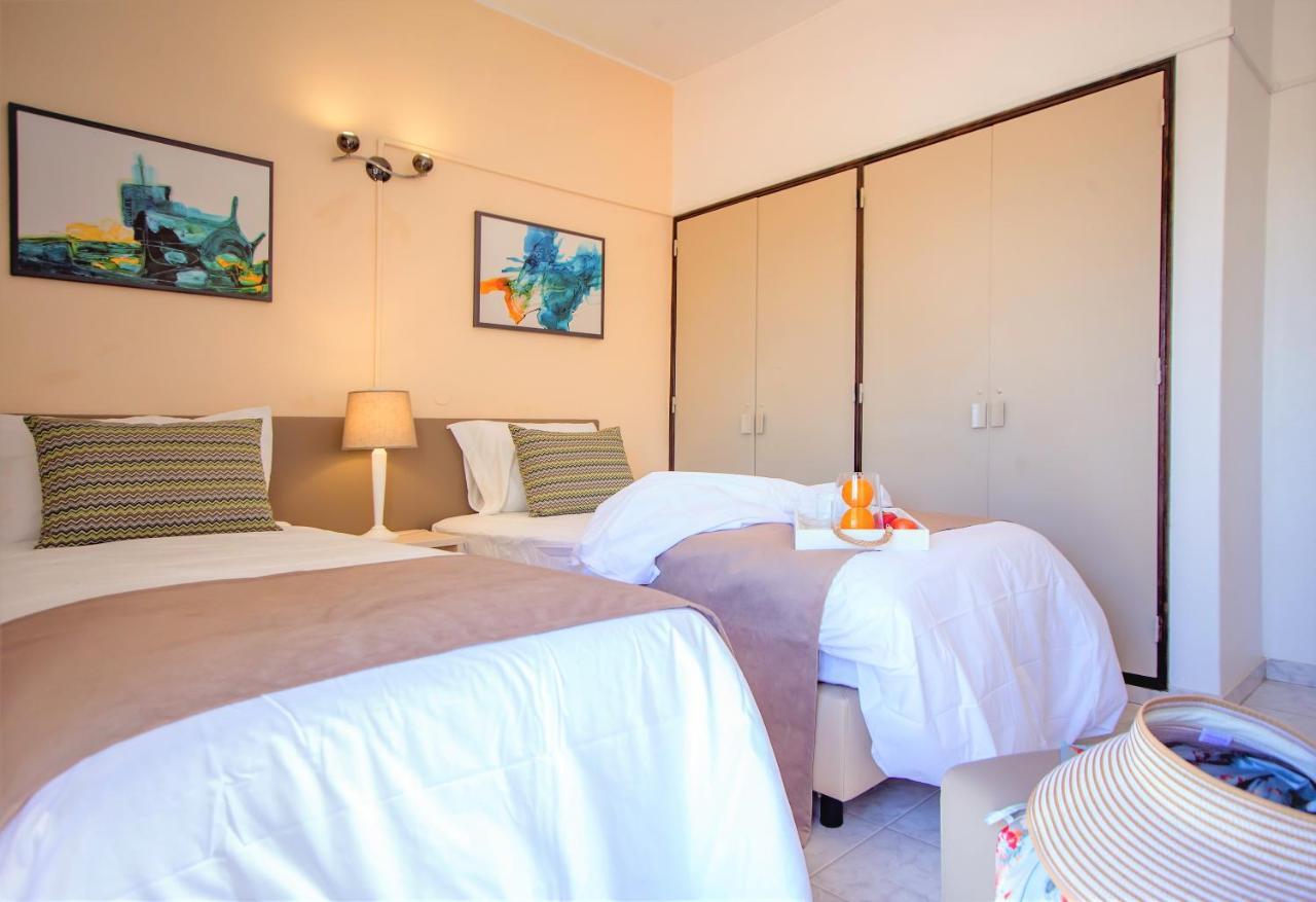 Two-Bedroom Apartment Sea View