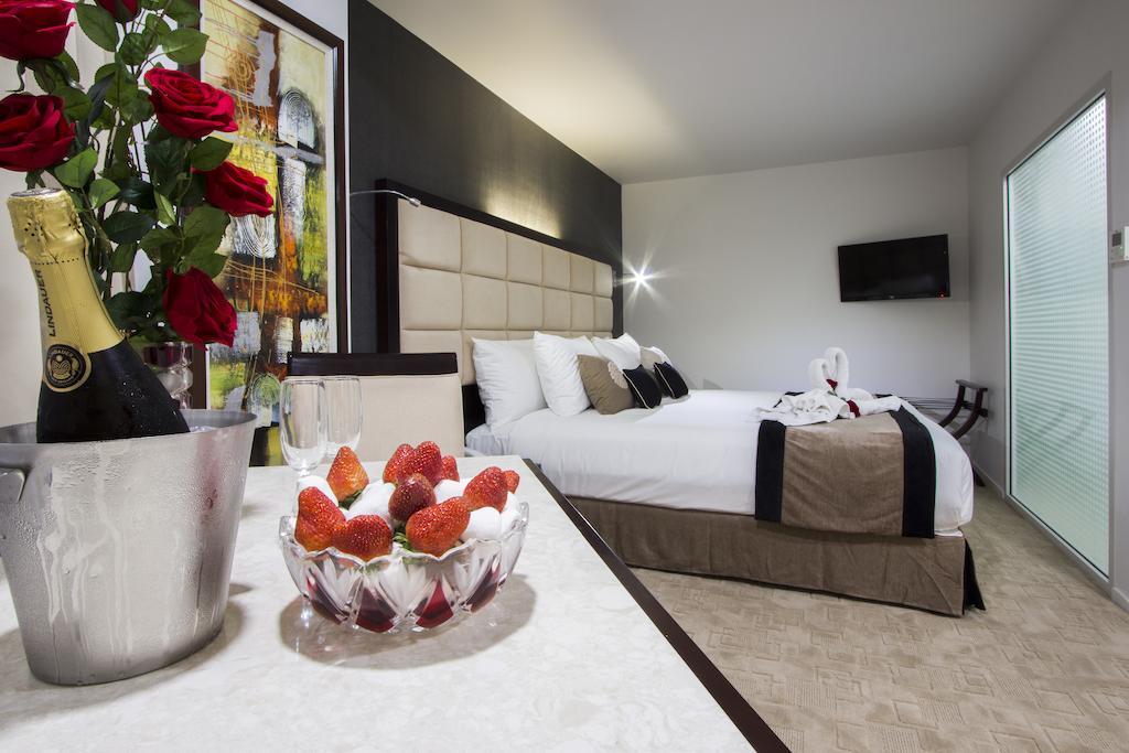 Standard King Room