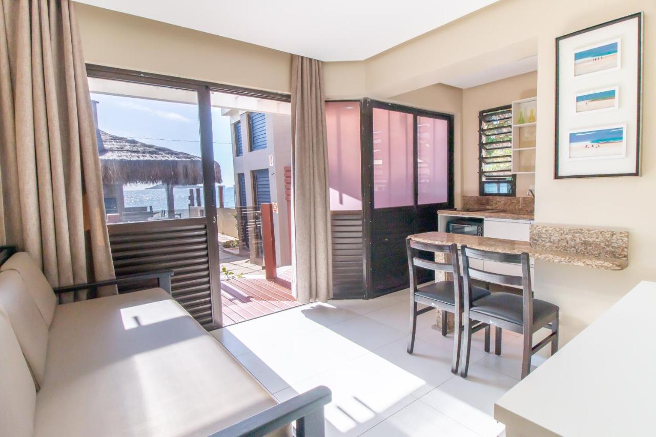 One-Bedroom Apartment Sea View