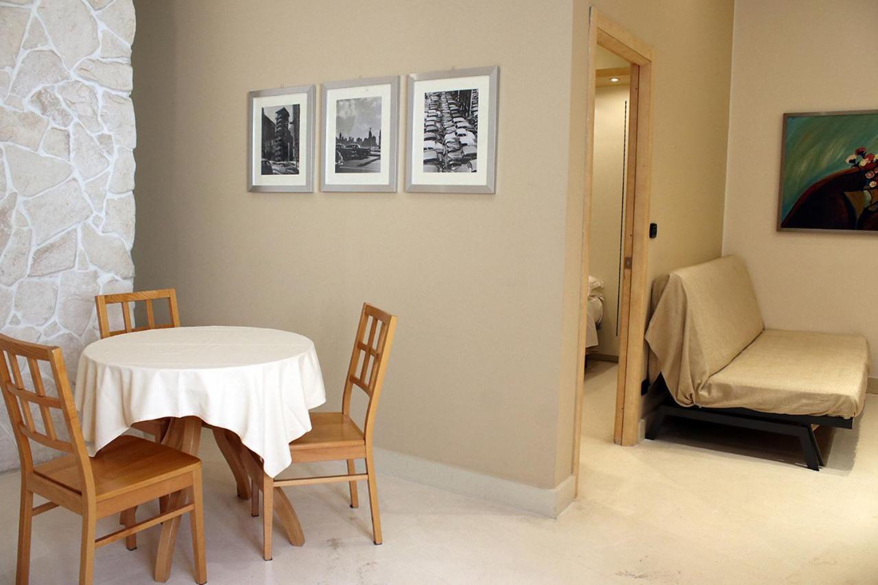 Apartment (4 Adults)