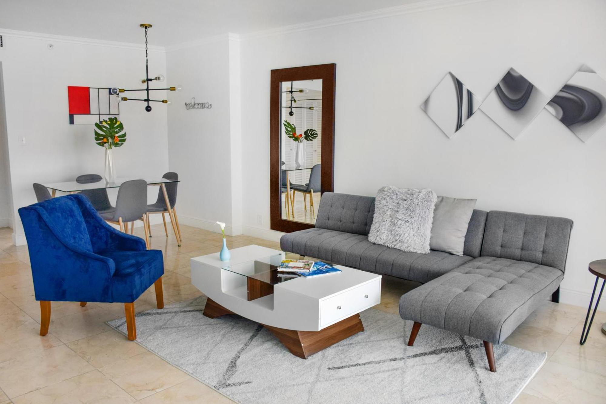 Deluxe Cityview Suite 1 Bedroom & 15 Bath Balcony