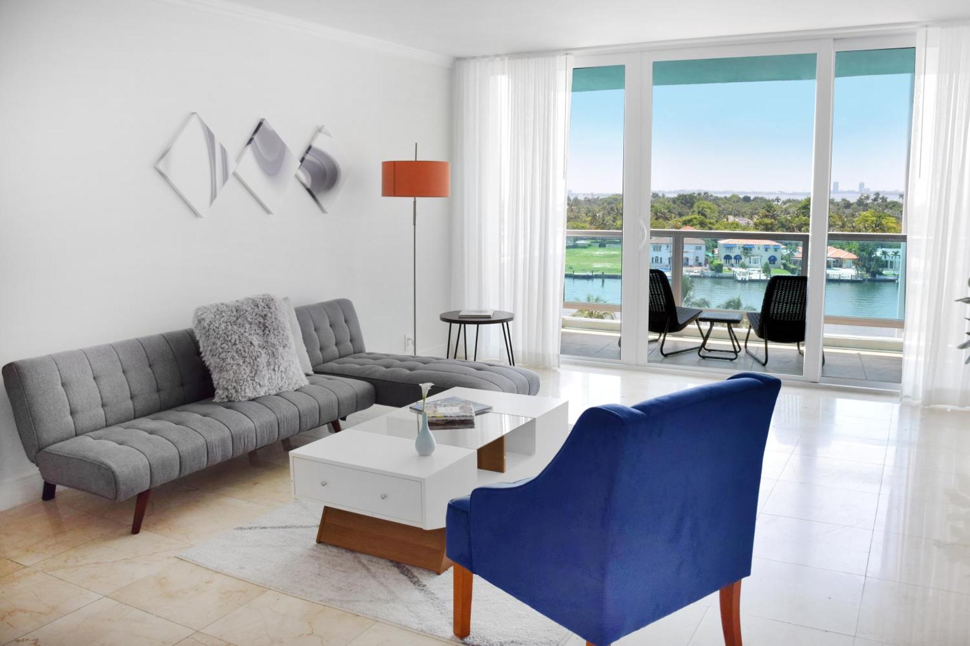 Deluxe Cityview Suite 1 Bedroom & 15 Bath Balcony