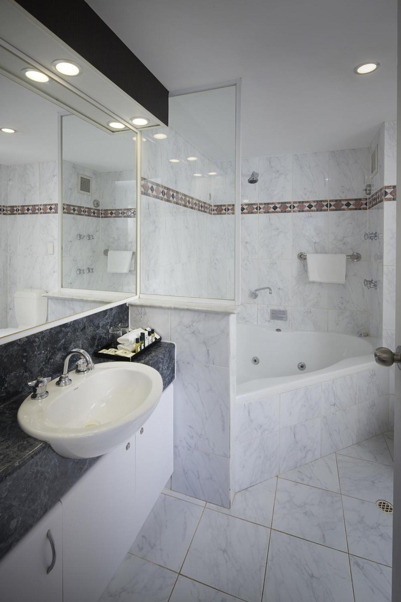 Pagoda Suite,1212225157:JPEG