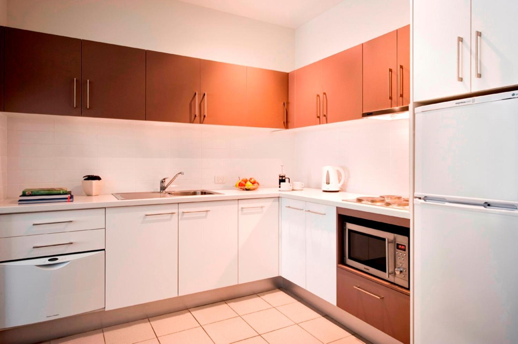 Deluxe Three-Bedroom Apartment