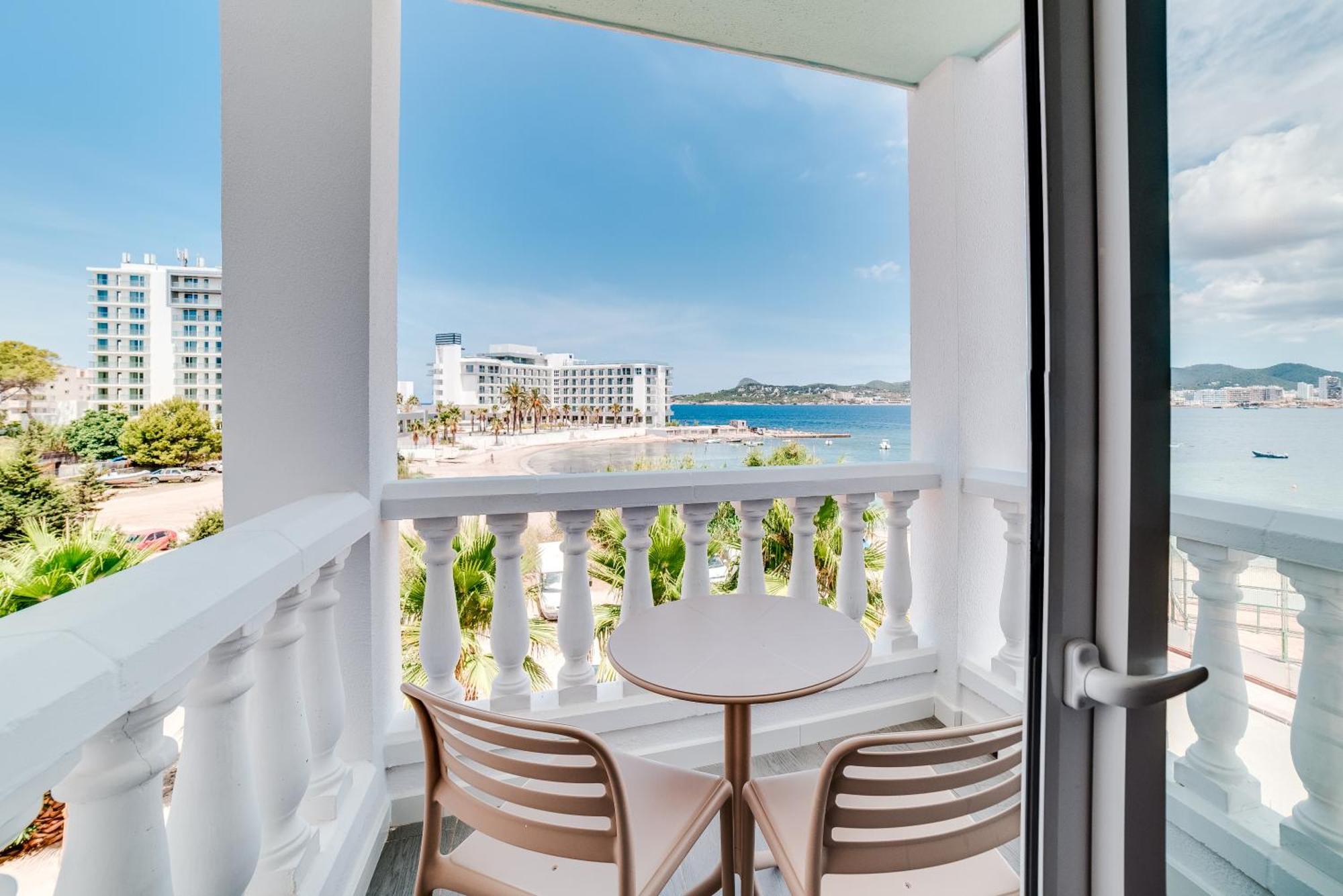 Studio Sea View,1765812802:JPEG