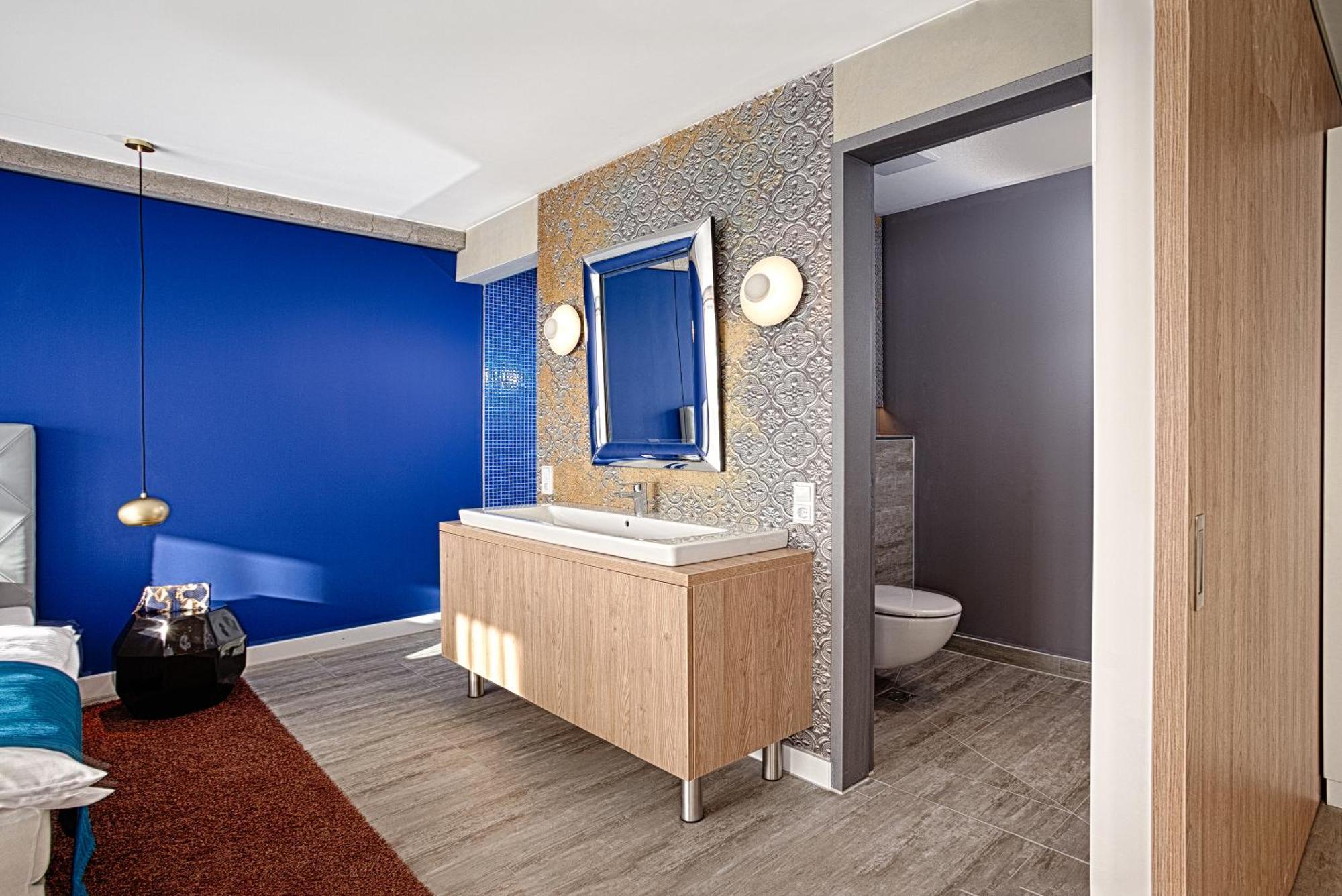 Two-Bedroom Apartment kitchenette terrace