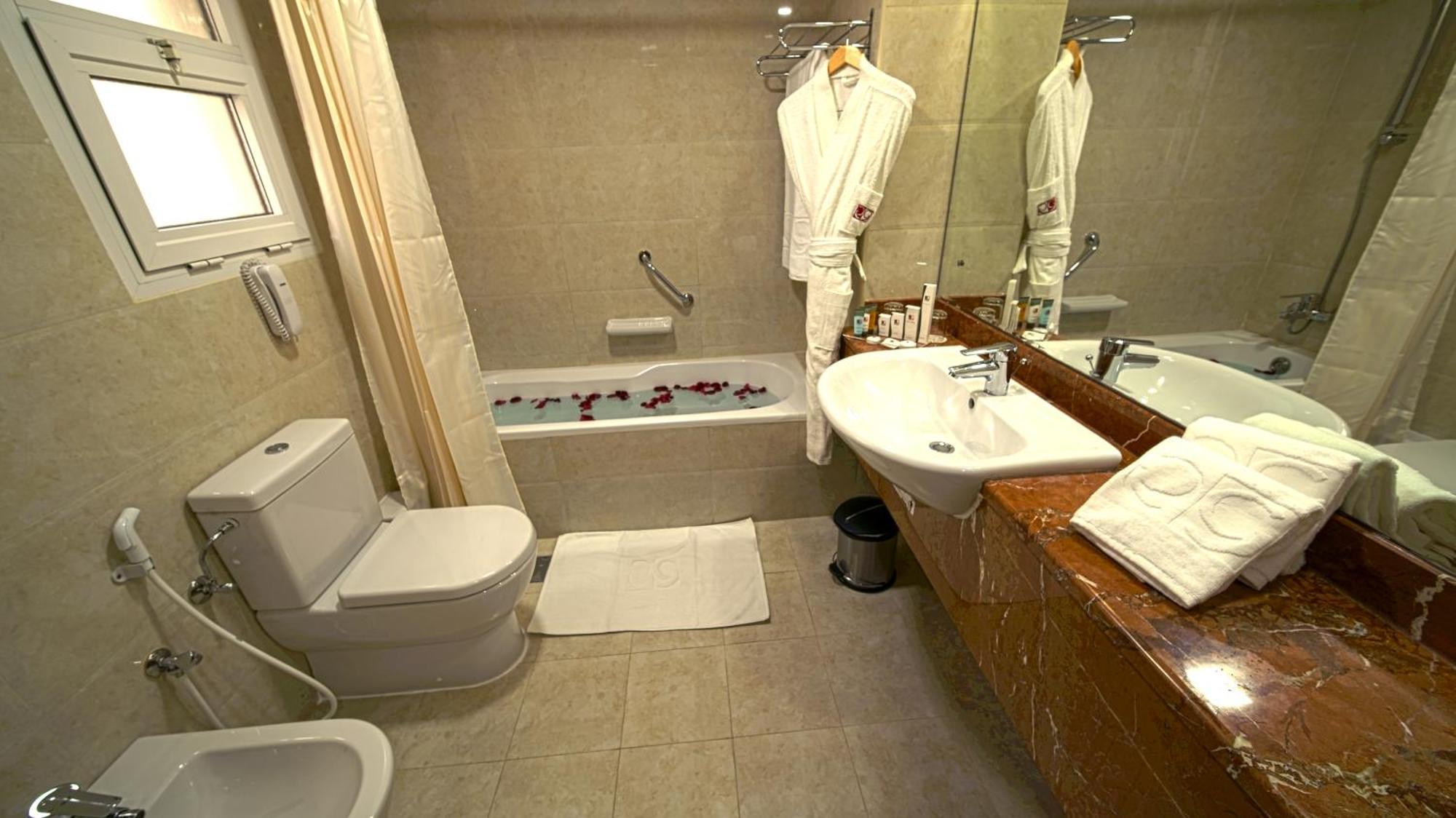 Two-Bedroom Apartment,718951975:JPEG