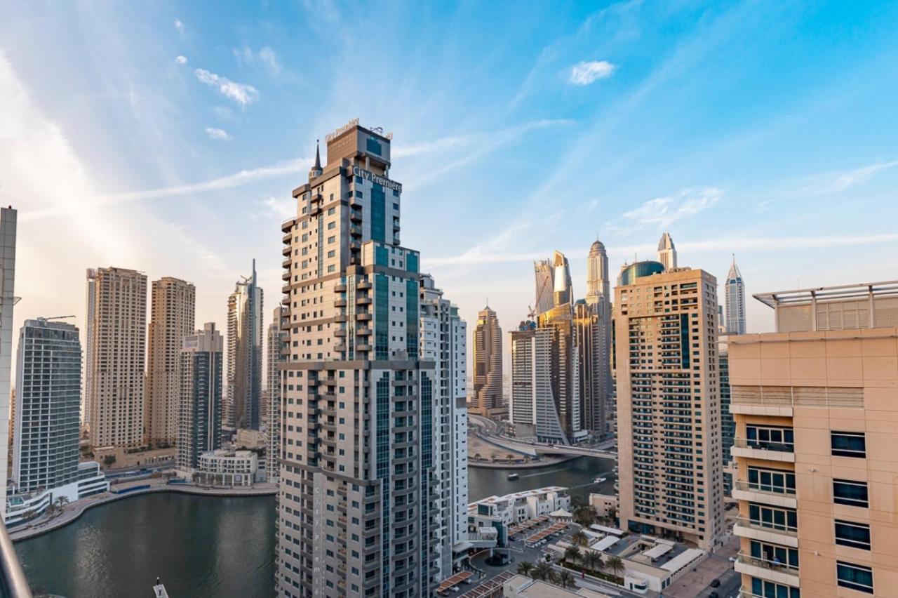 Two-Bedroom Premium Apartment with Marina View