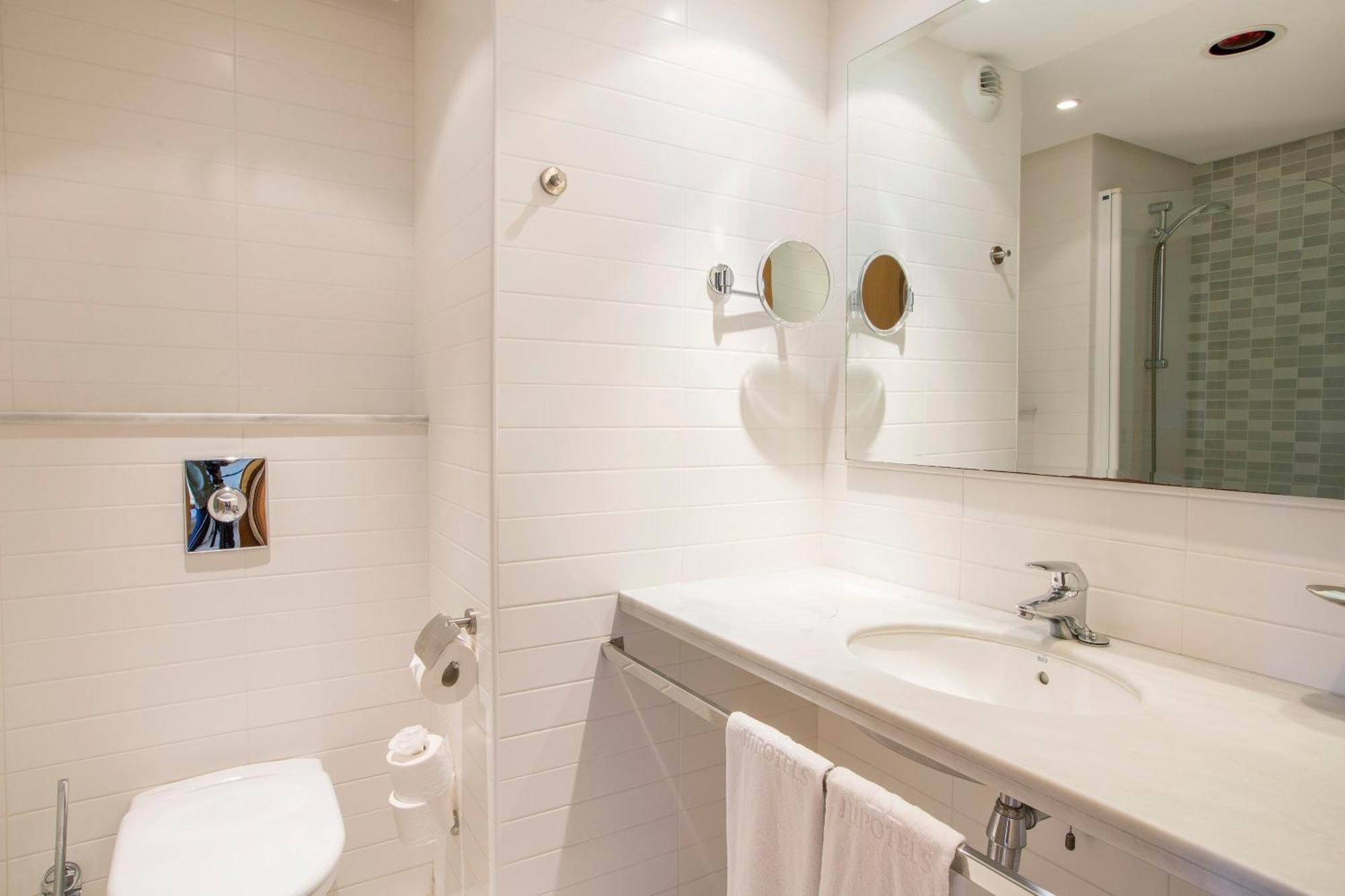 One-Bedroom Apartment,1272350413:JPEG