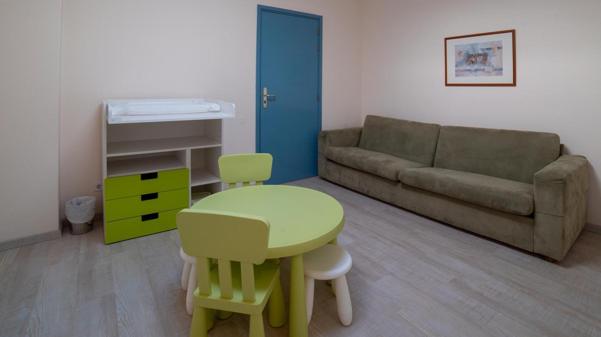 One-Bedroom Familly Suite