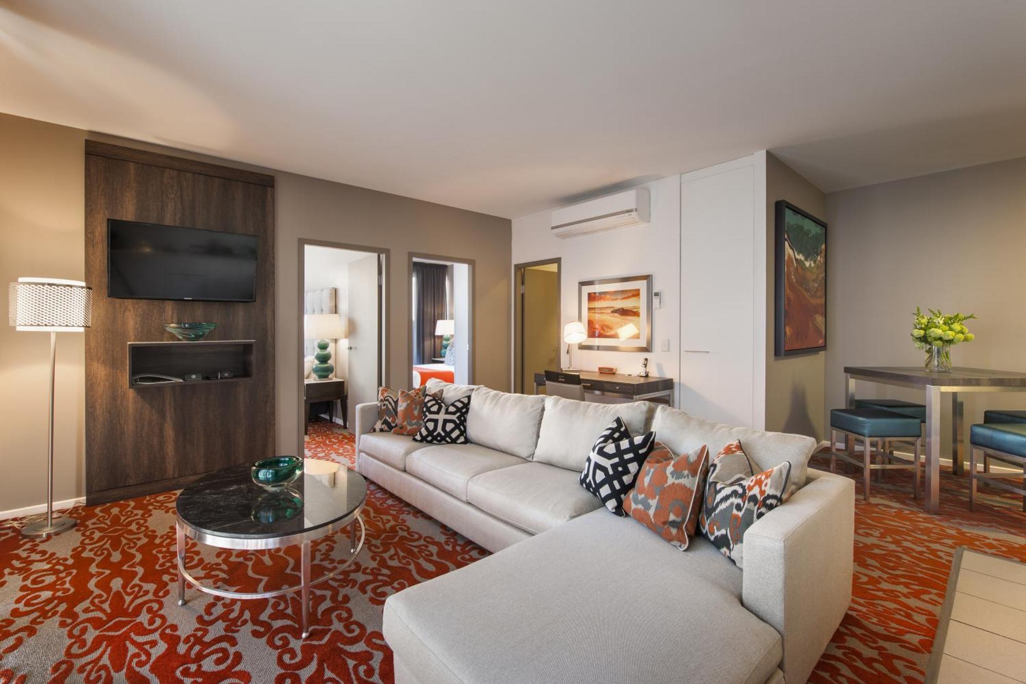 Deluxe Two-Bedroom Apartment