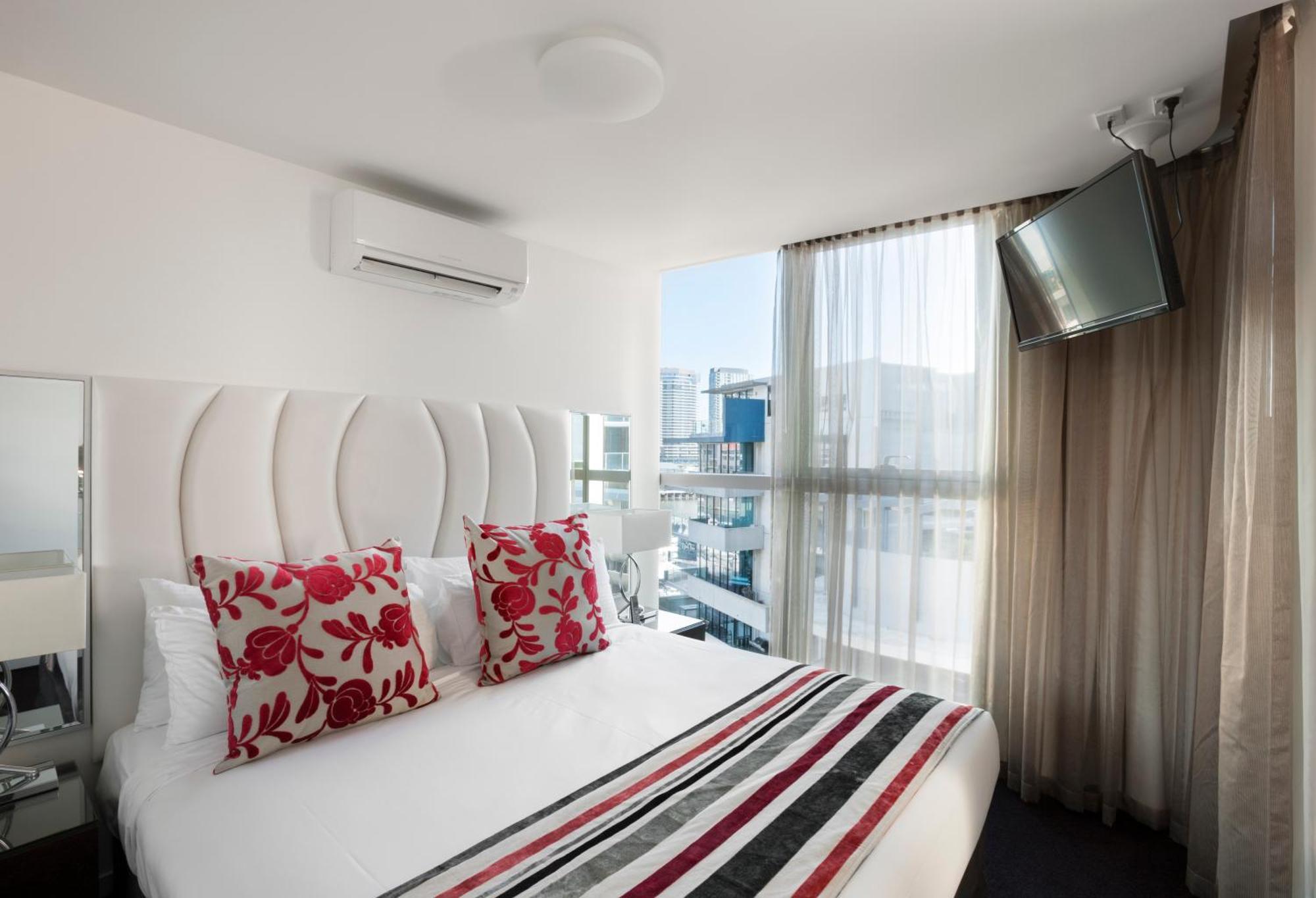 Two-Bedroom Apartment,645960042:JPEG