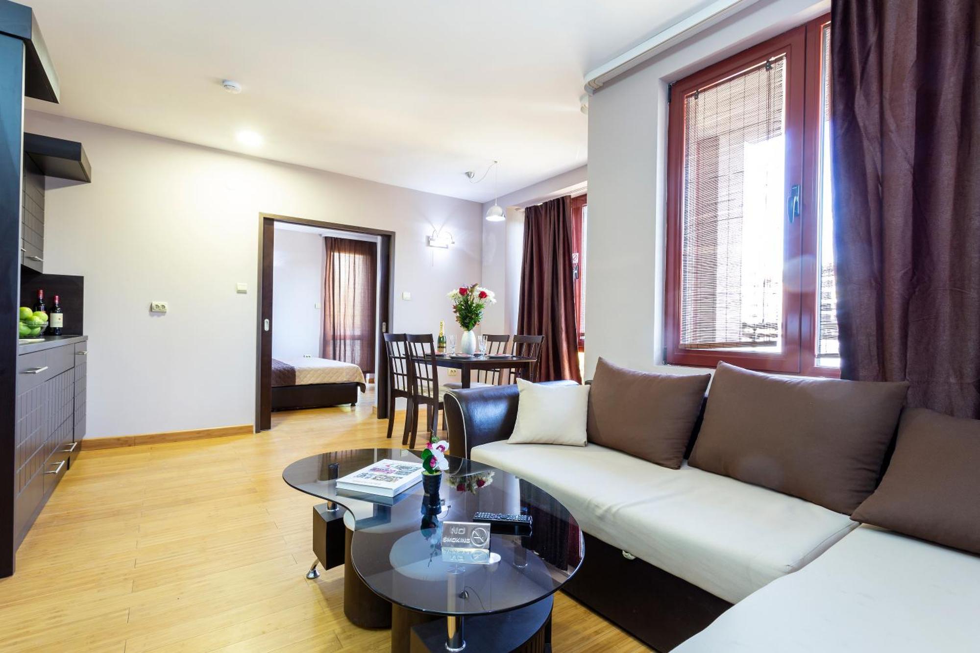 One-Bedroom Apartment