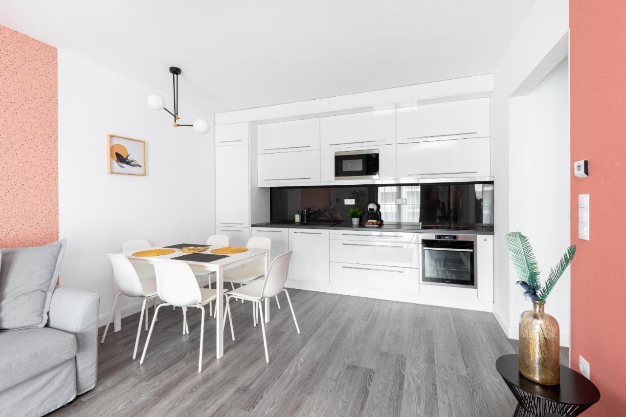 Two-Bedroom Apartment,1285634386:JPEG