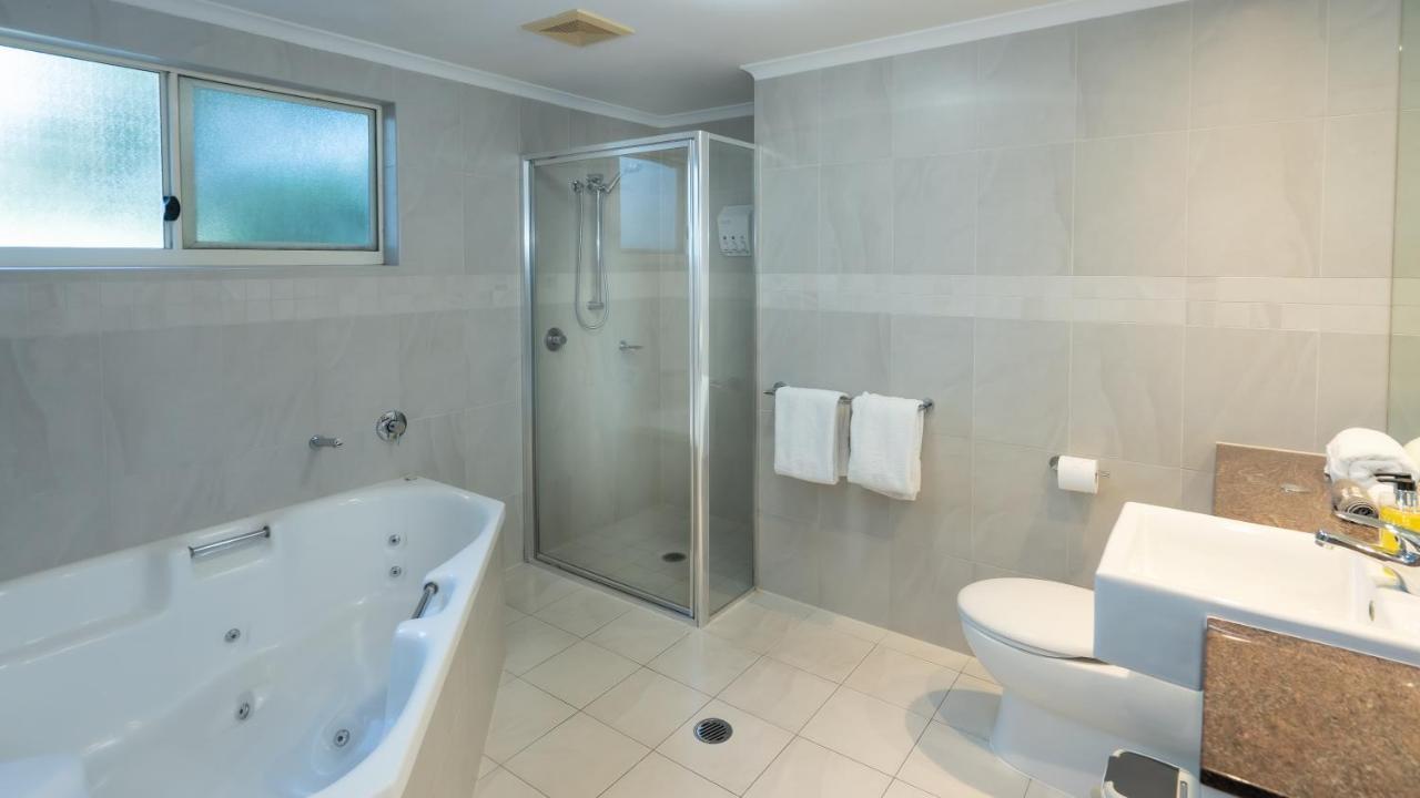 Swim-Out Apartment