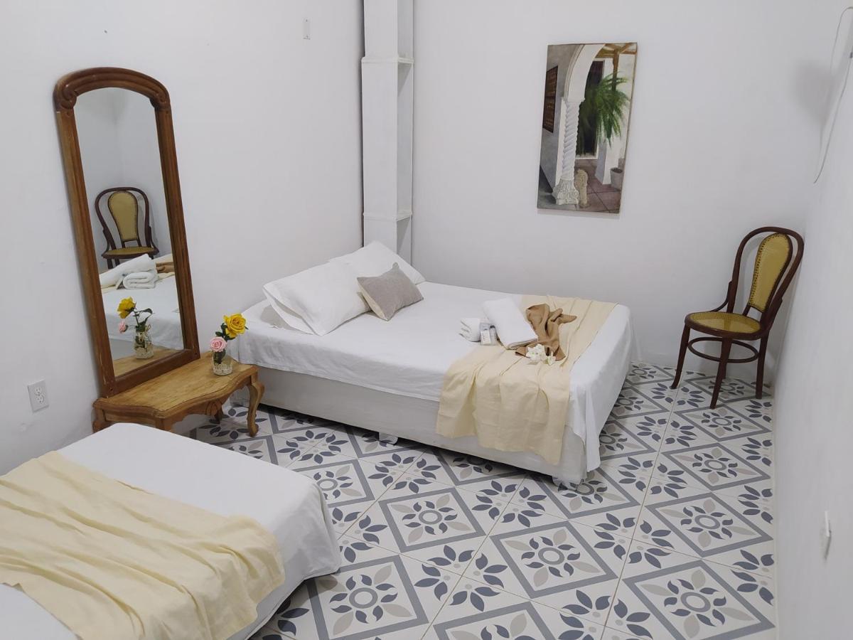 Habitación Triple Económica con baño compartido
