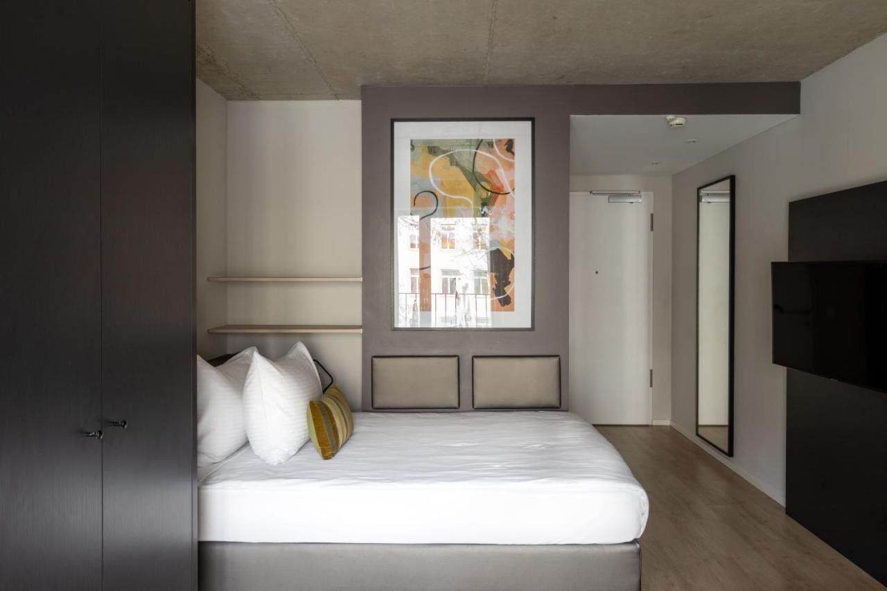 Medium Room Single Bed