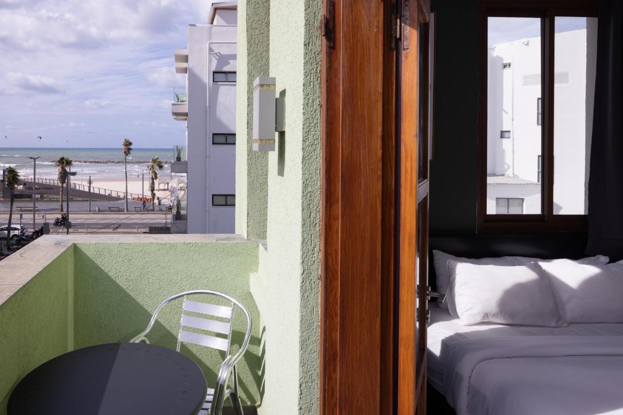Studio Balcony