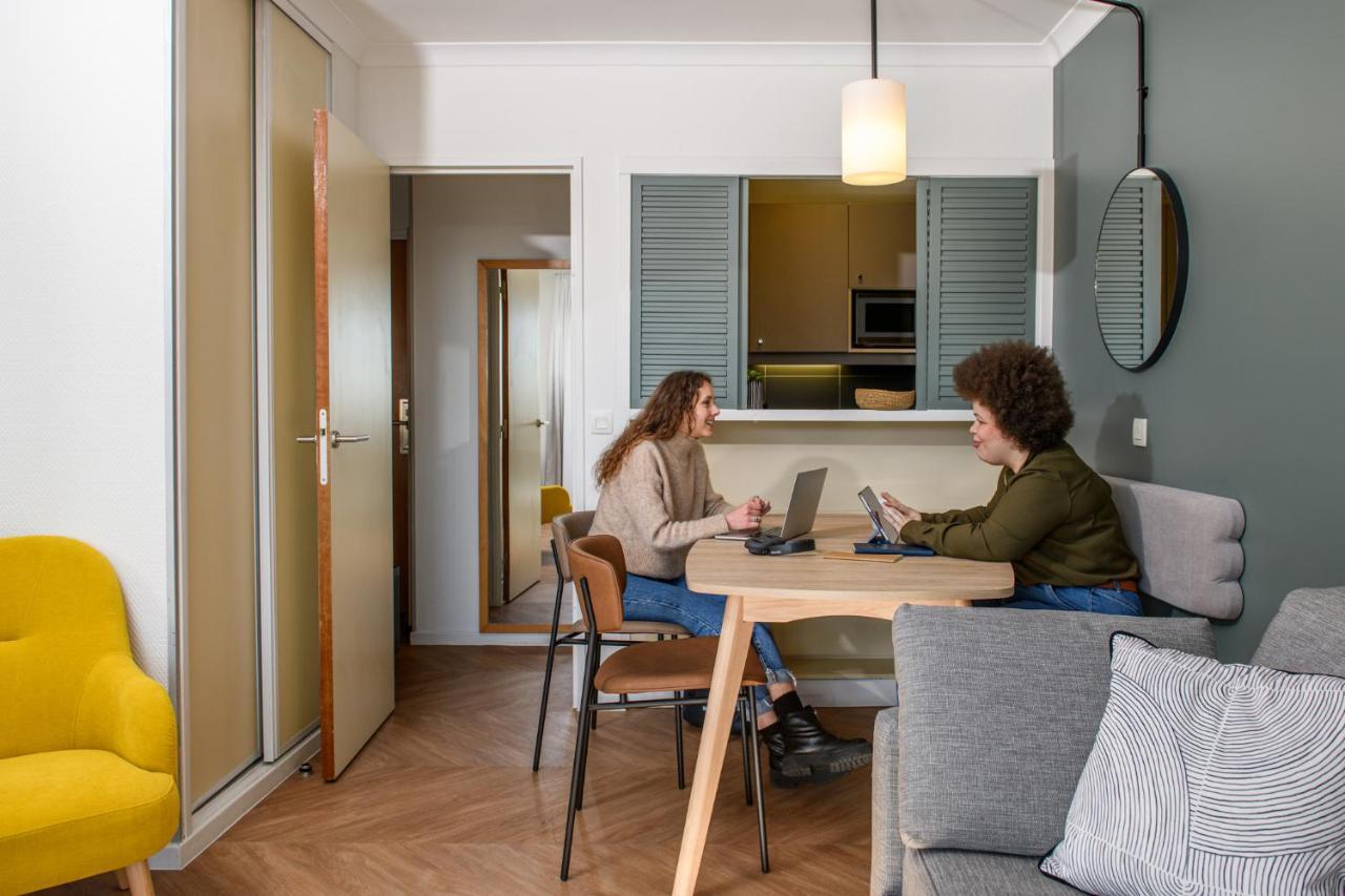 Apartamento com 1 Quarto