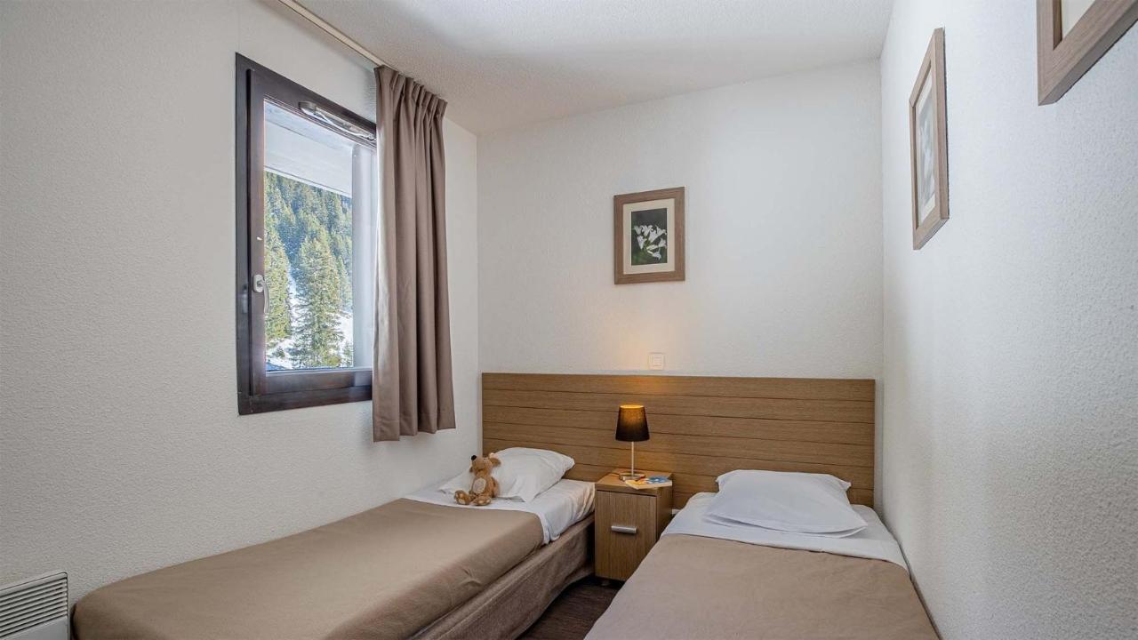 One-Bedroom Apartment (5 Adults),1377755378:JPEG