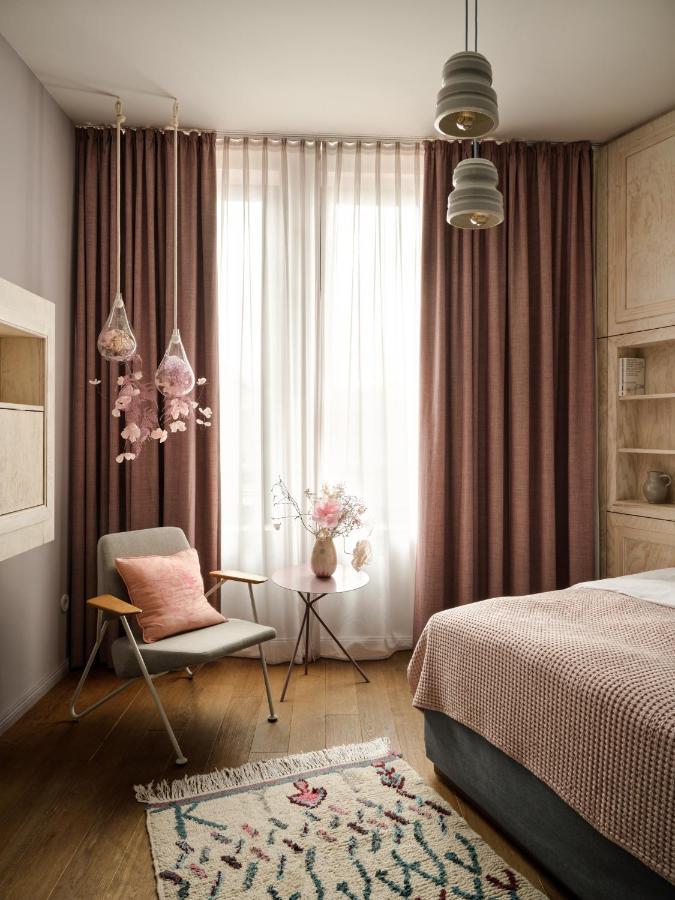 LIBERTINEs 23