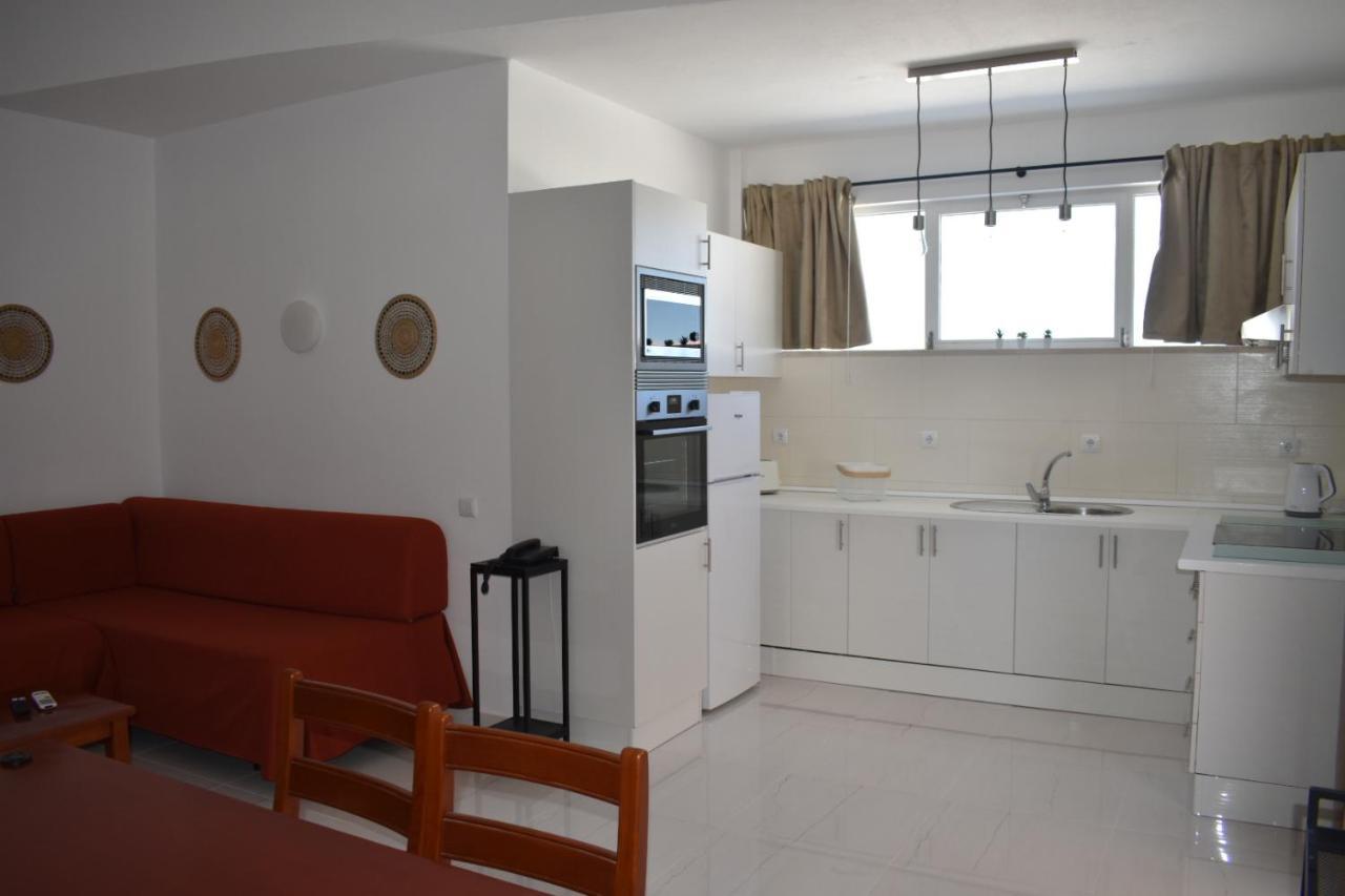 Apartamento com 2 Quartos (6 Adultos)