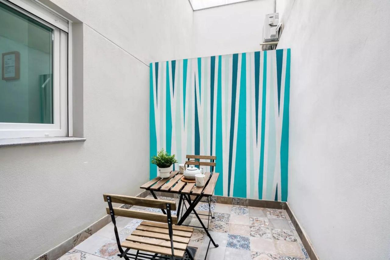 Apartment with Balcony,1556463856:JPEG