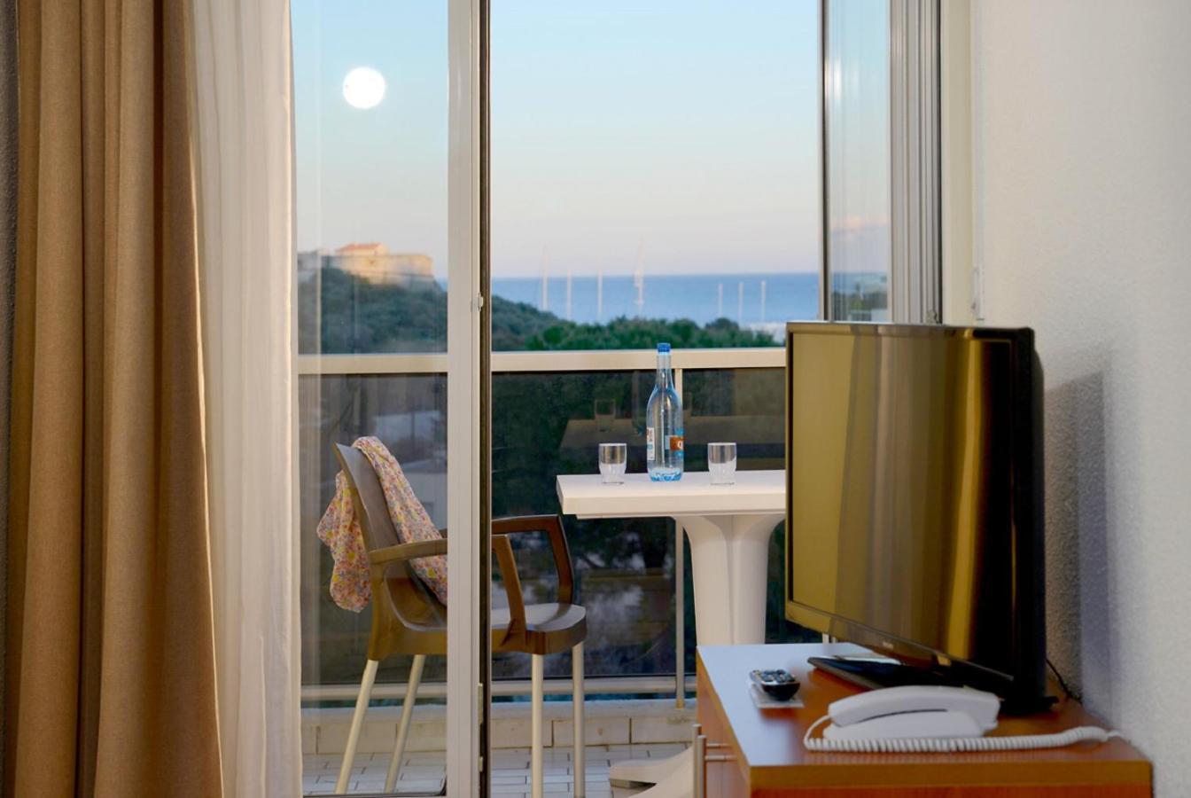 Studio Apartment Sea View