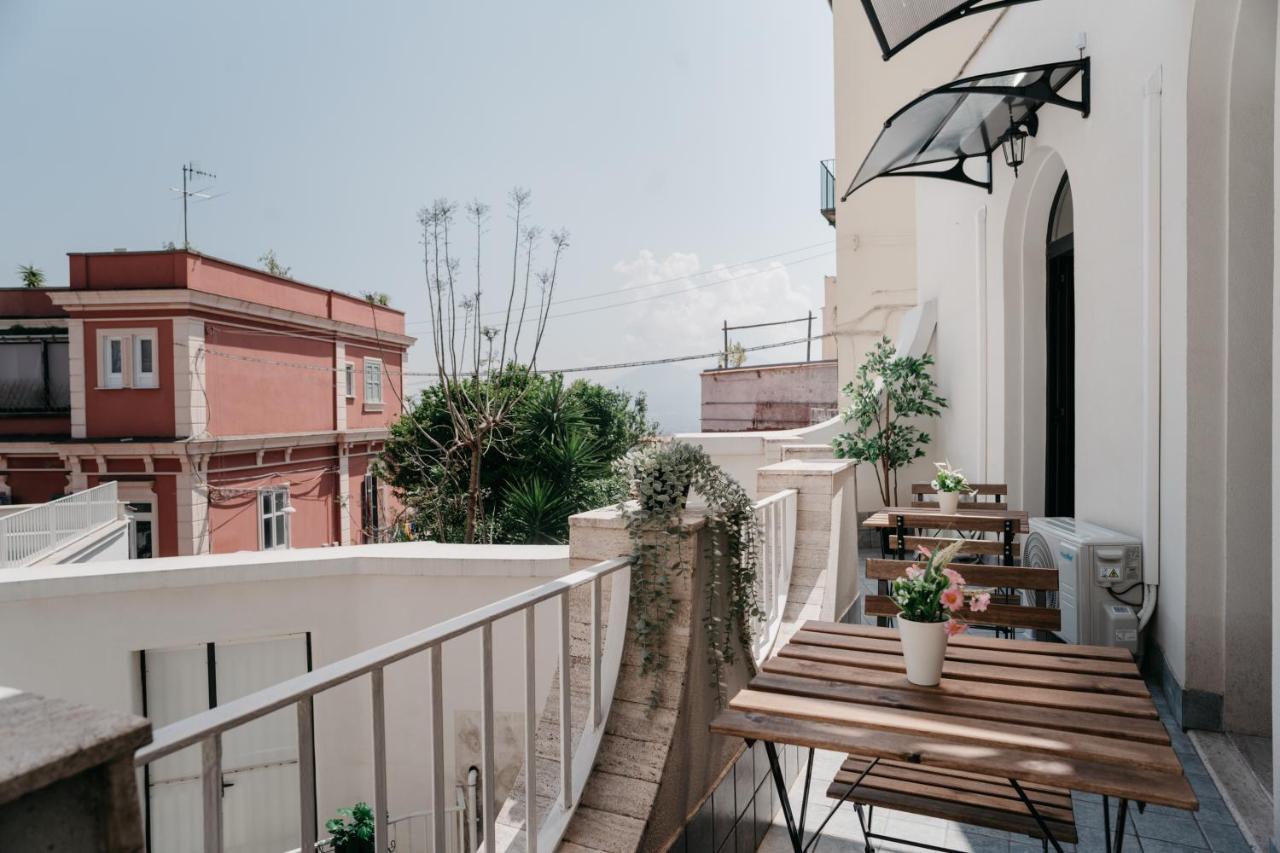 Apartment Balcony,1466014175:JPEG