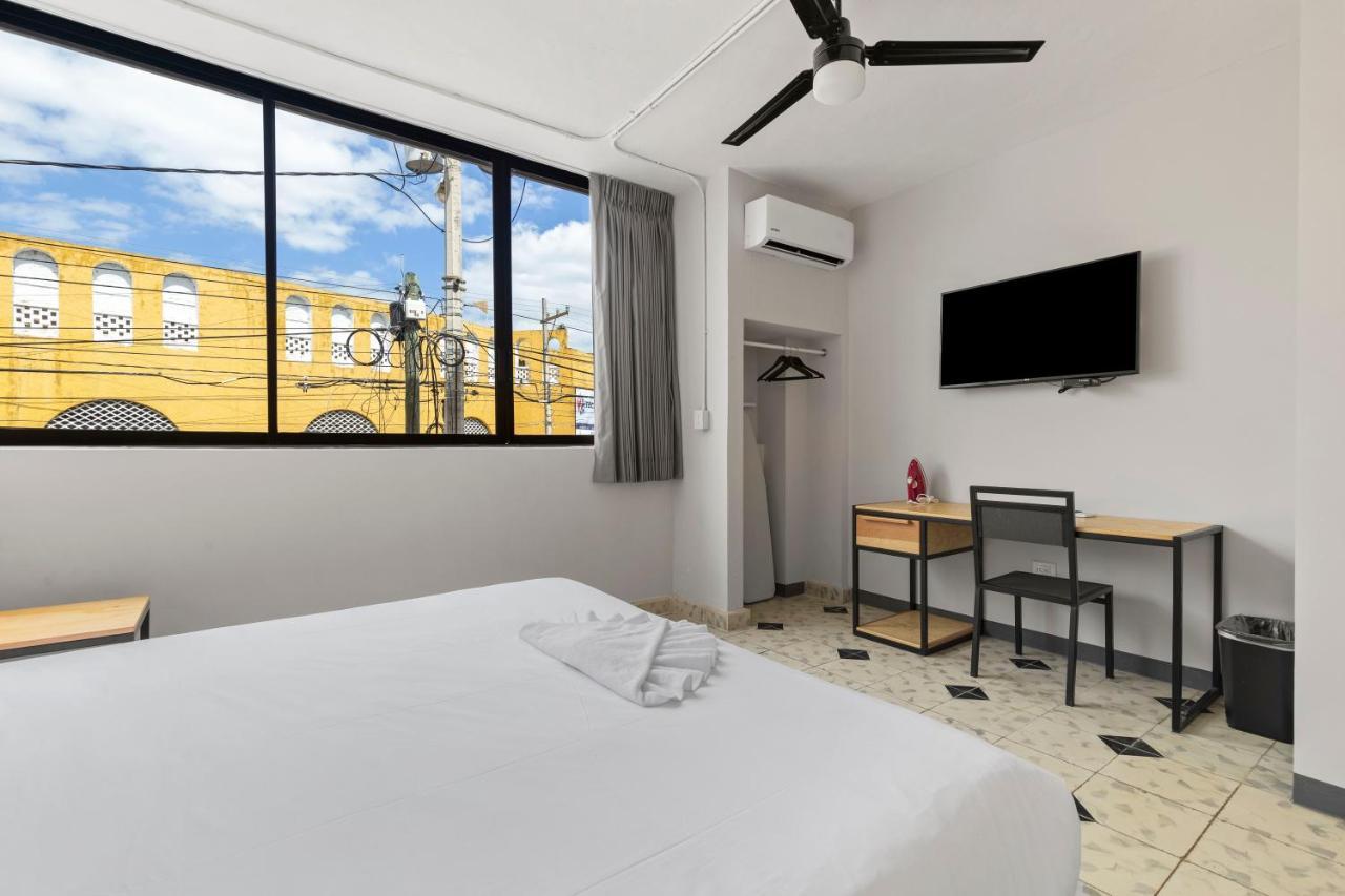 Deluxe King Suite