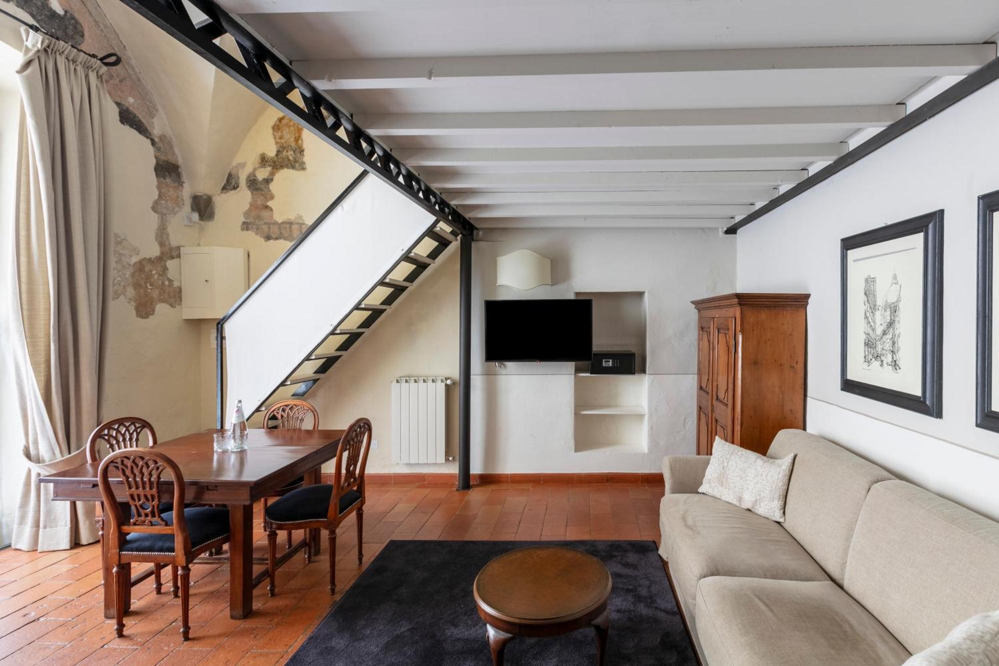 Appartamento con 1 Camera da Letto e Divano Letto - 2 Livelli
