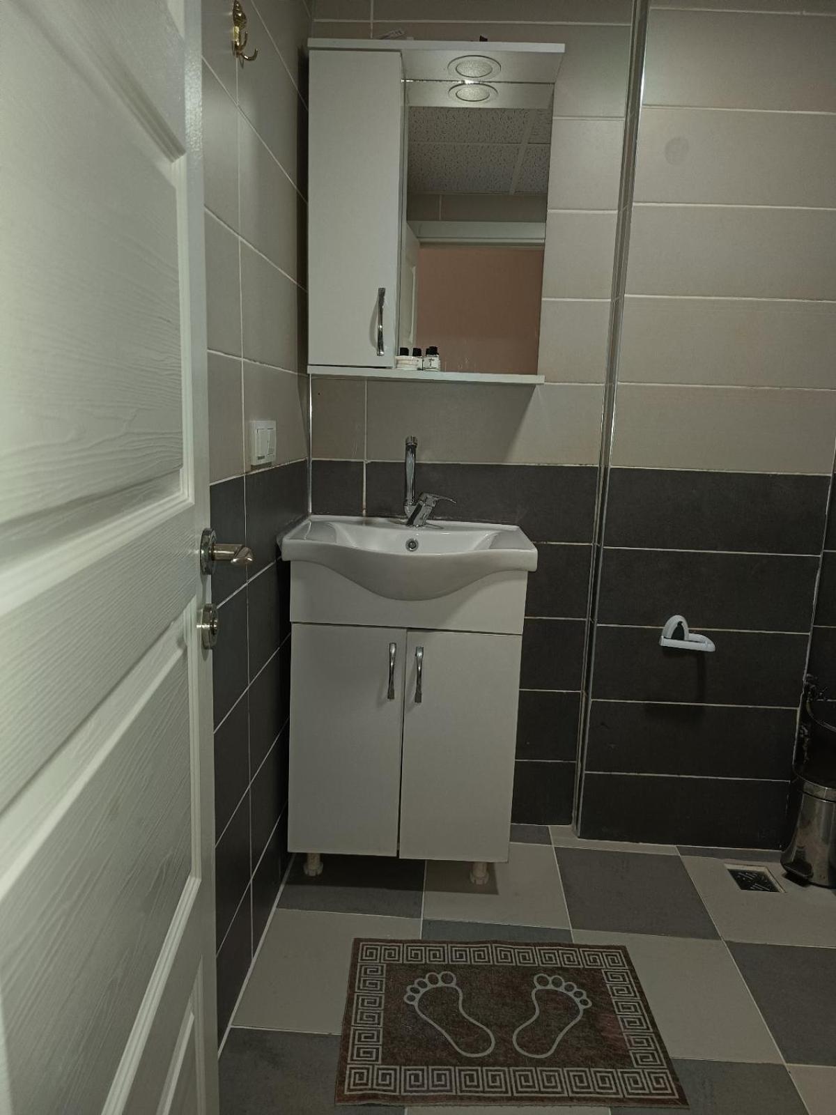 Standard Apartment,1506388987:JPEG