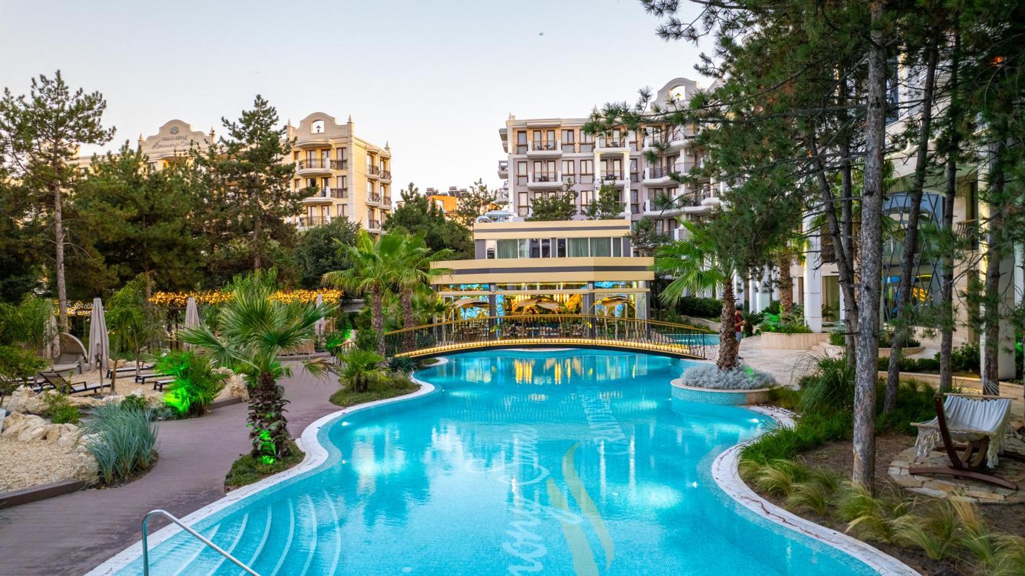 Deluxe Double Room,1549406155:JPEG