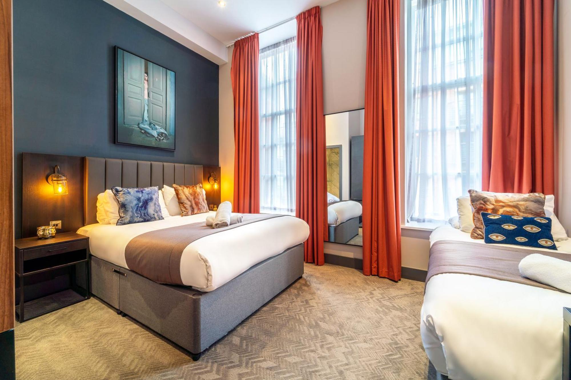 Two-Bedroom Apartment,1533916435:JPEG