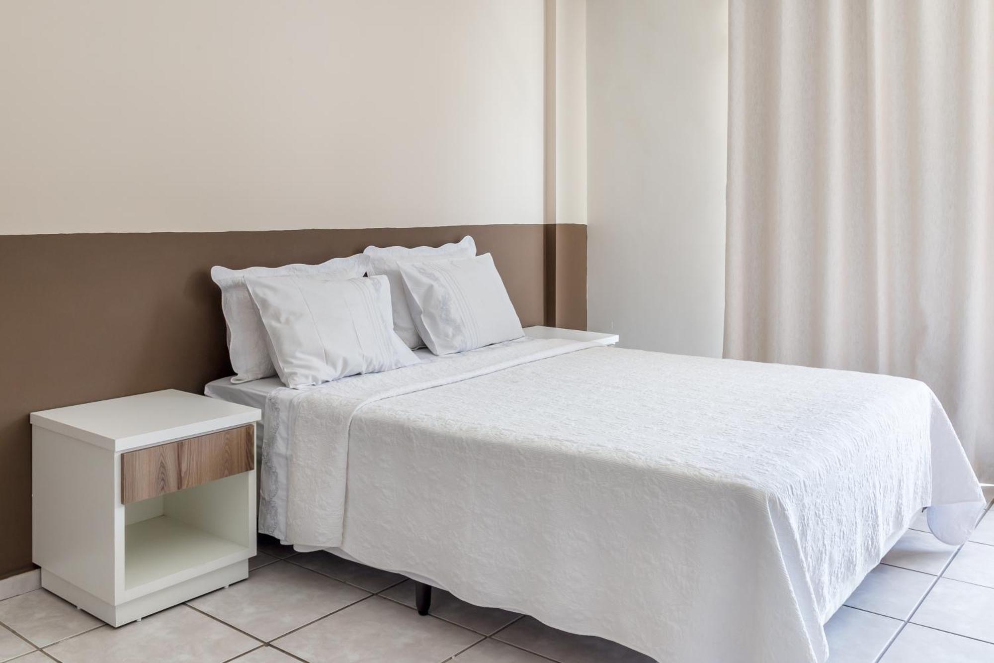 One-Bedroom Apartment with Pool View (4 Adults),1537402951:JPEG