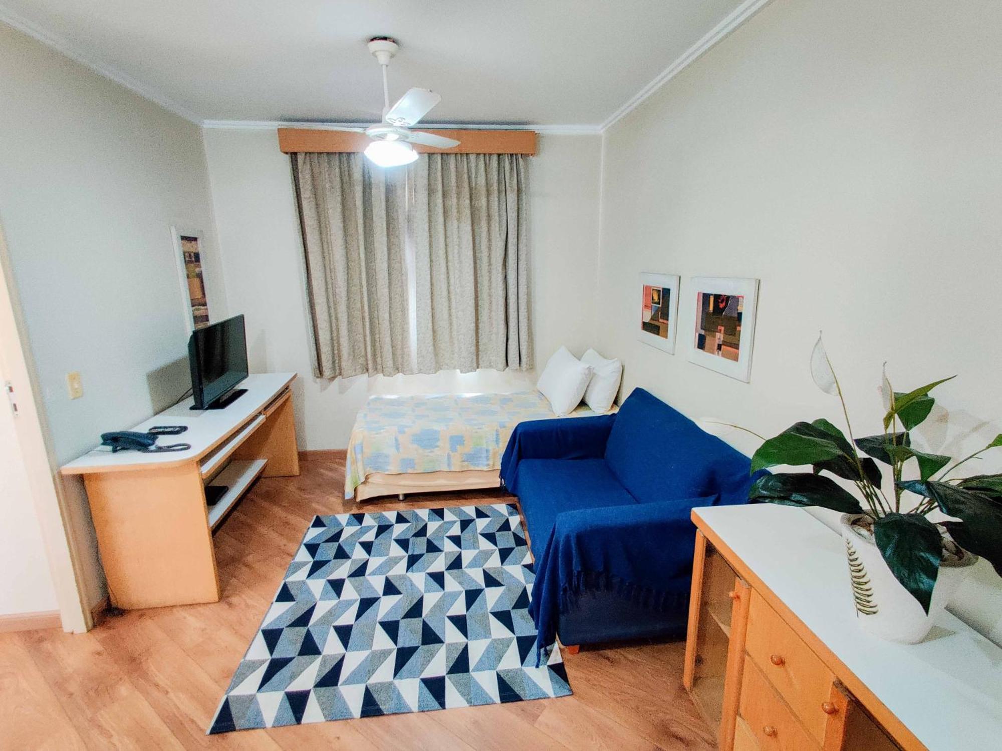 Quarto Triplo Básico