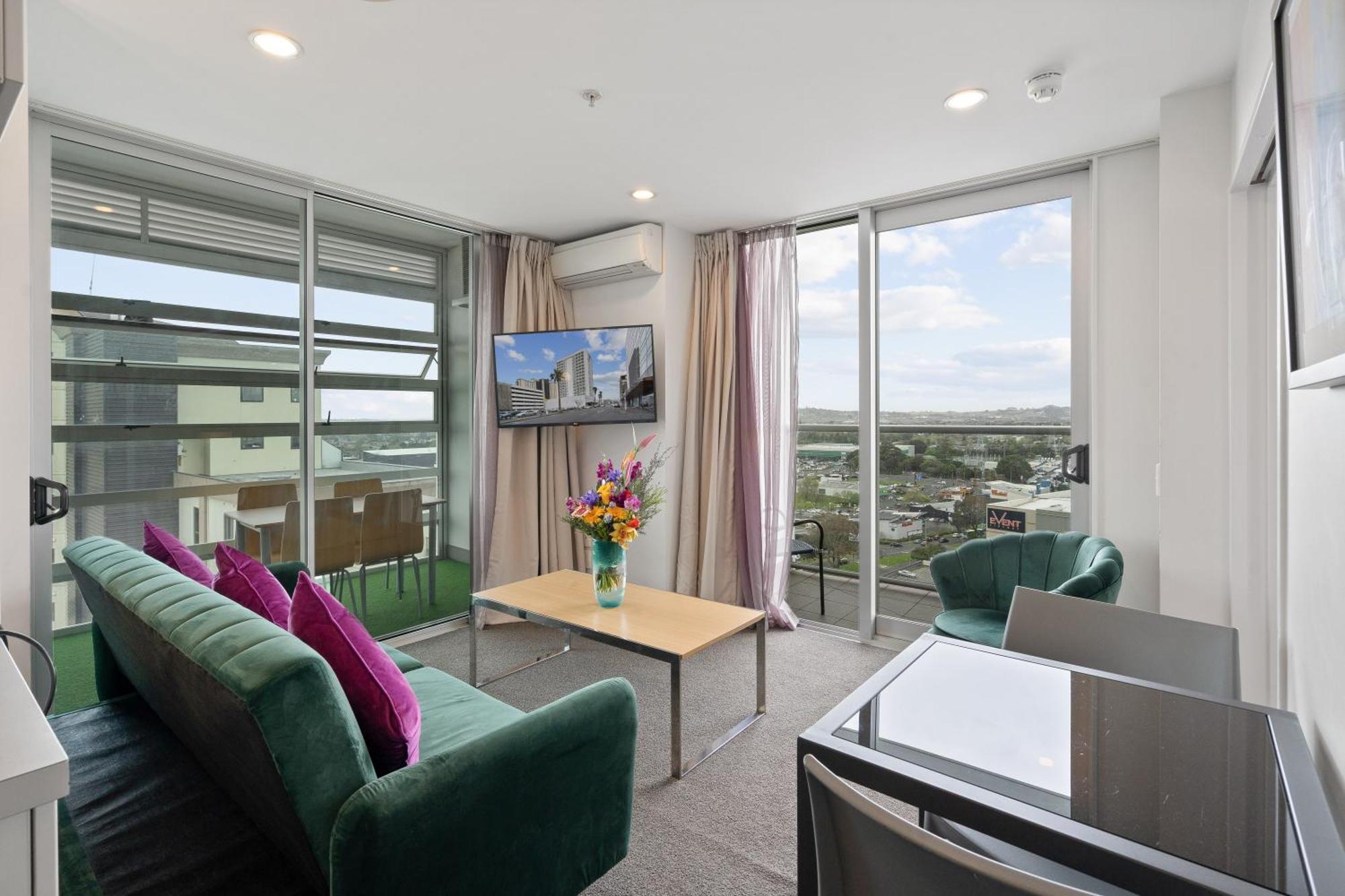 Standard Two-Bedroom Apartment,1543897840:JPEG