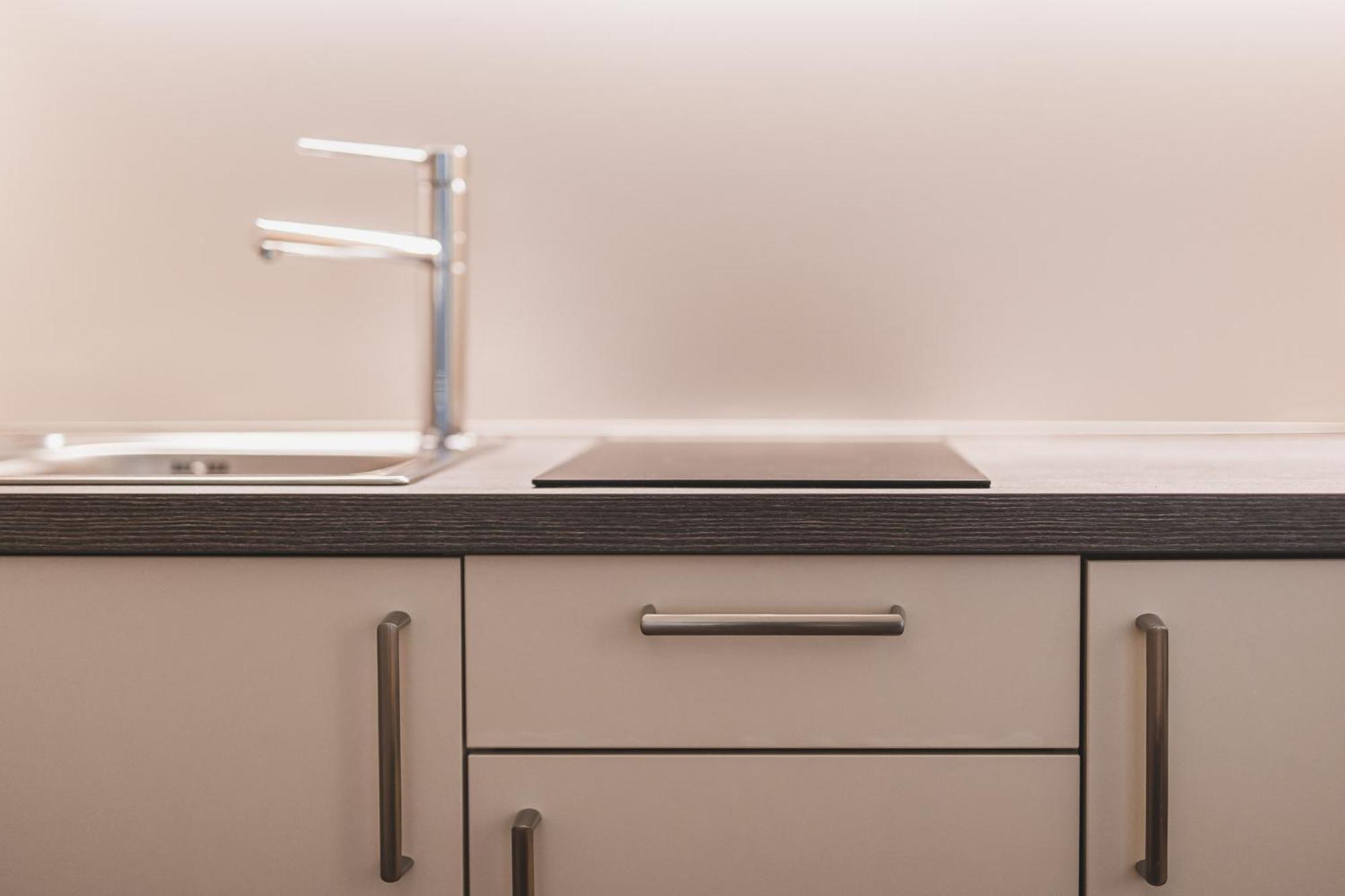 Studio,1546096735:JPEG