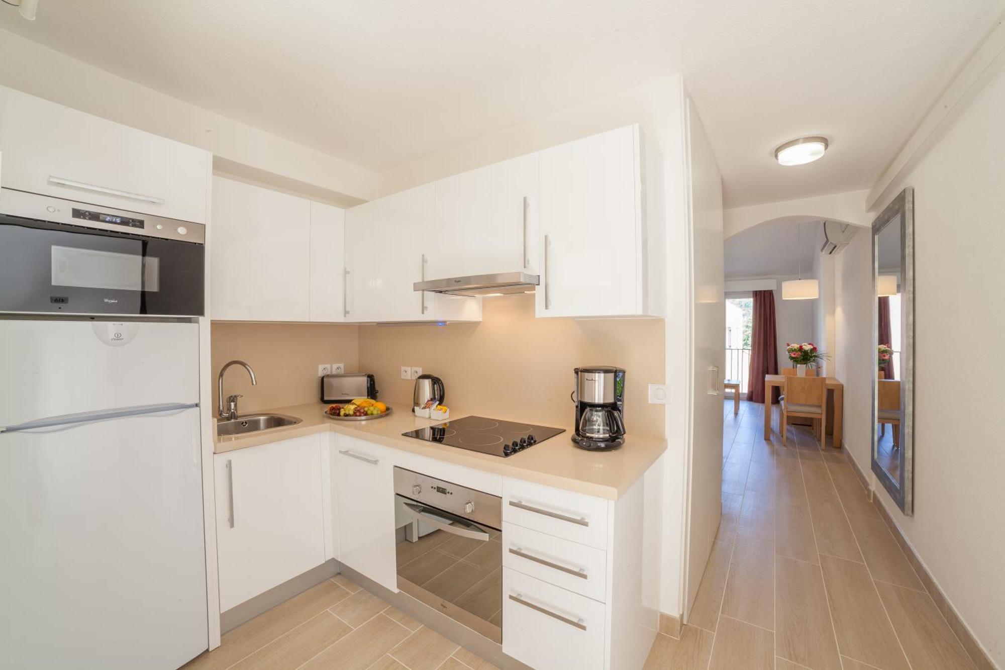 Studio Apartment