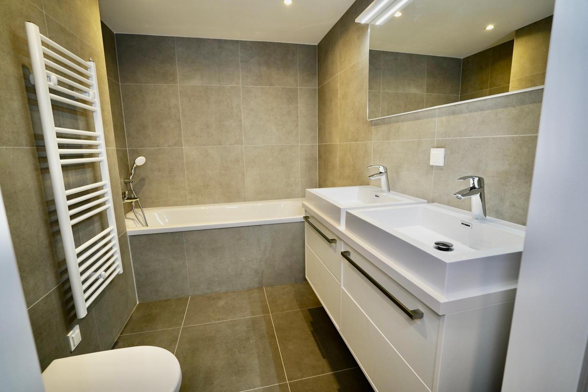 Penthouse Apartment,1559115436:JPEG