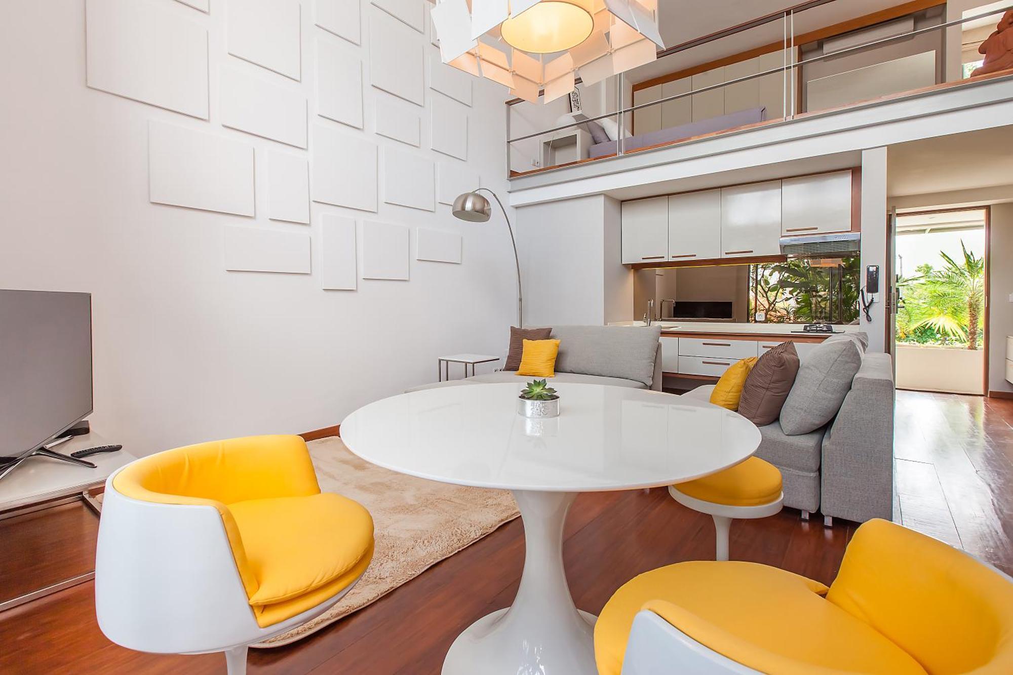 One-Bedroom Apartment Sleep