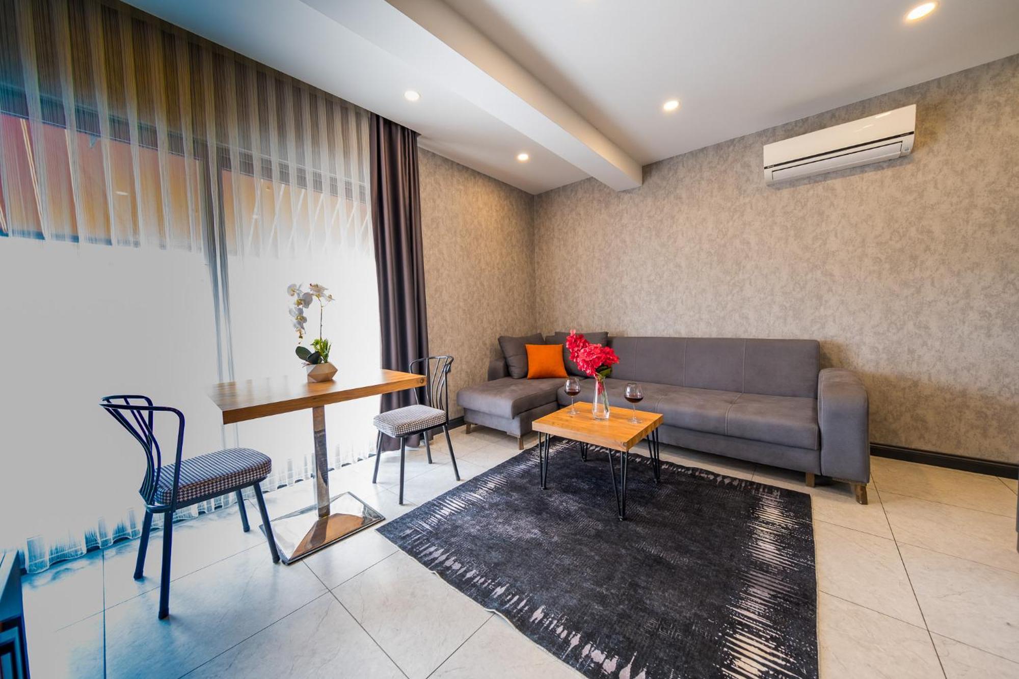 Deluxe Suite