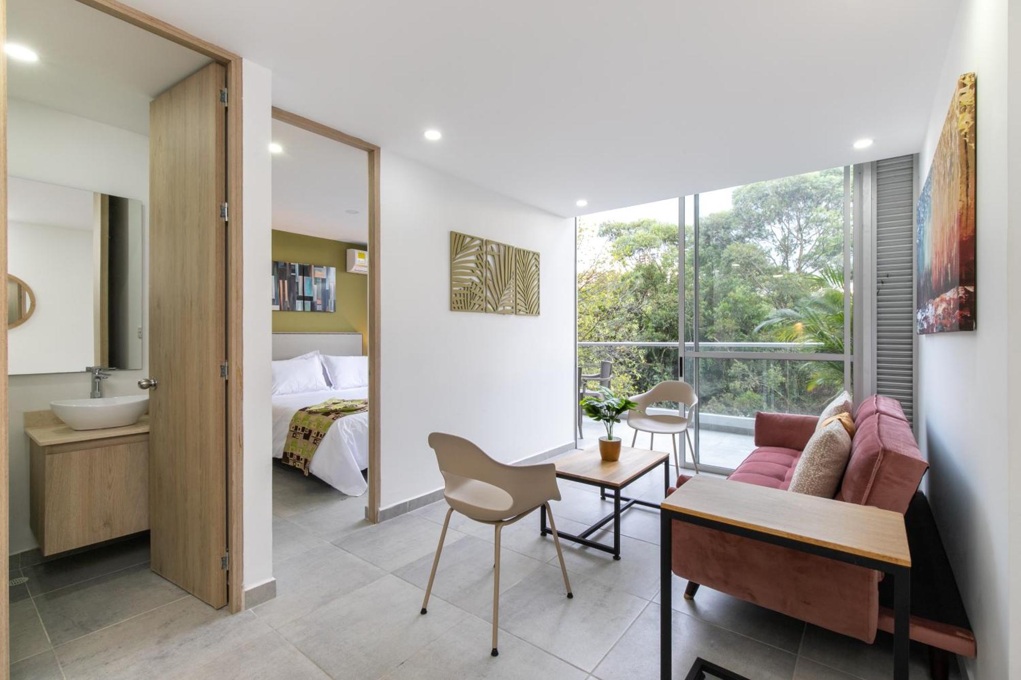 Apartamento con vistas y balcón