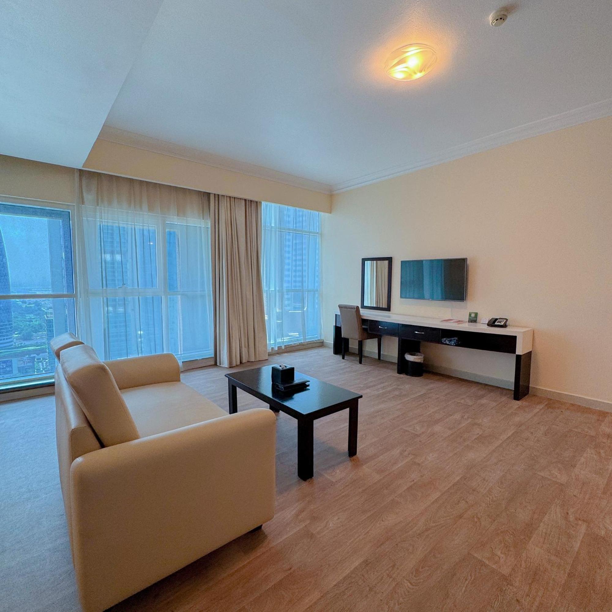 Executive Twin Room Burj Khalifa View