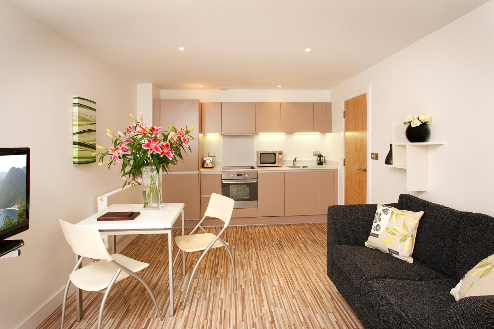 One-Bedroom Apartment,1606573071:JPEG
