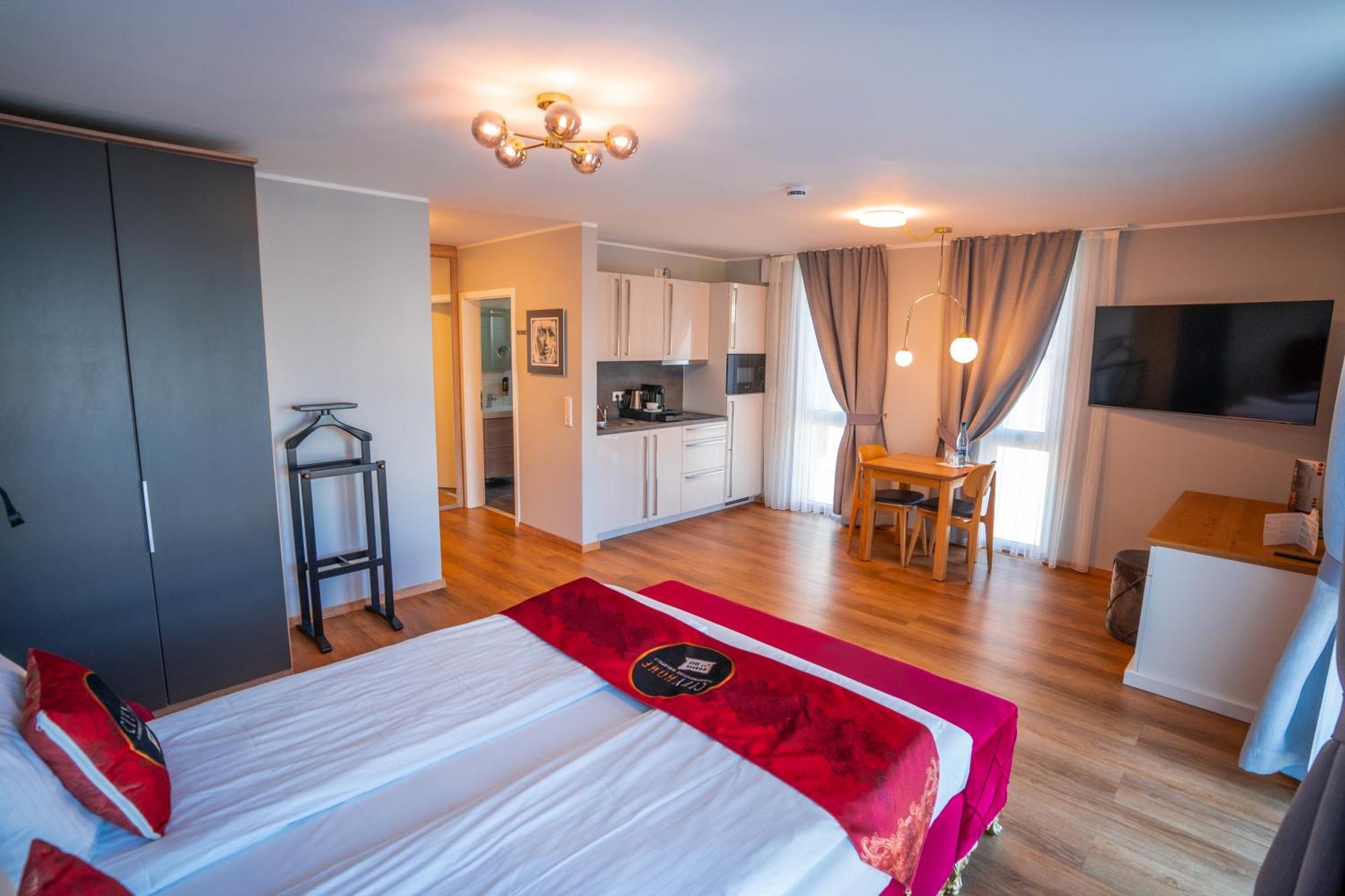 Deluxe Suite